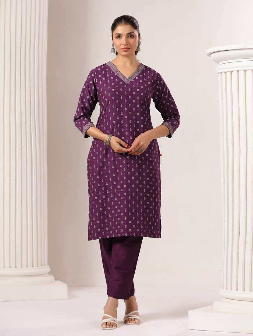 women printed three quarter sleeve straight kurta
