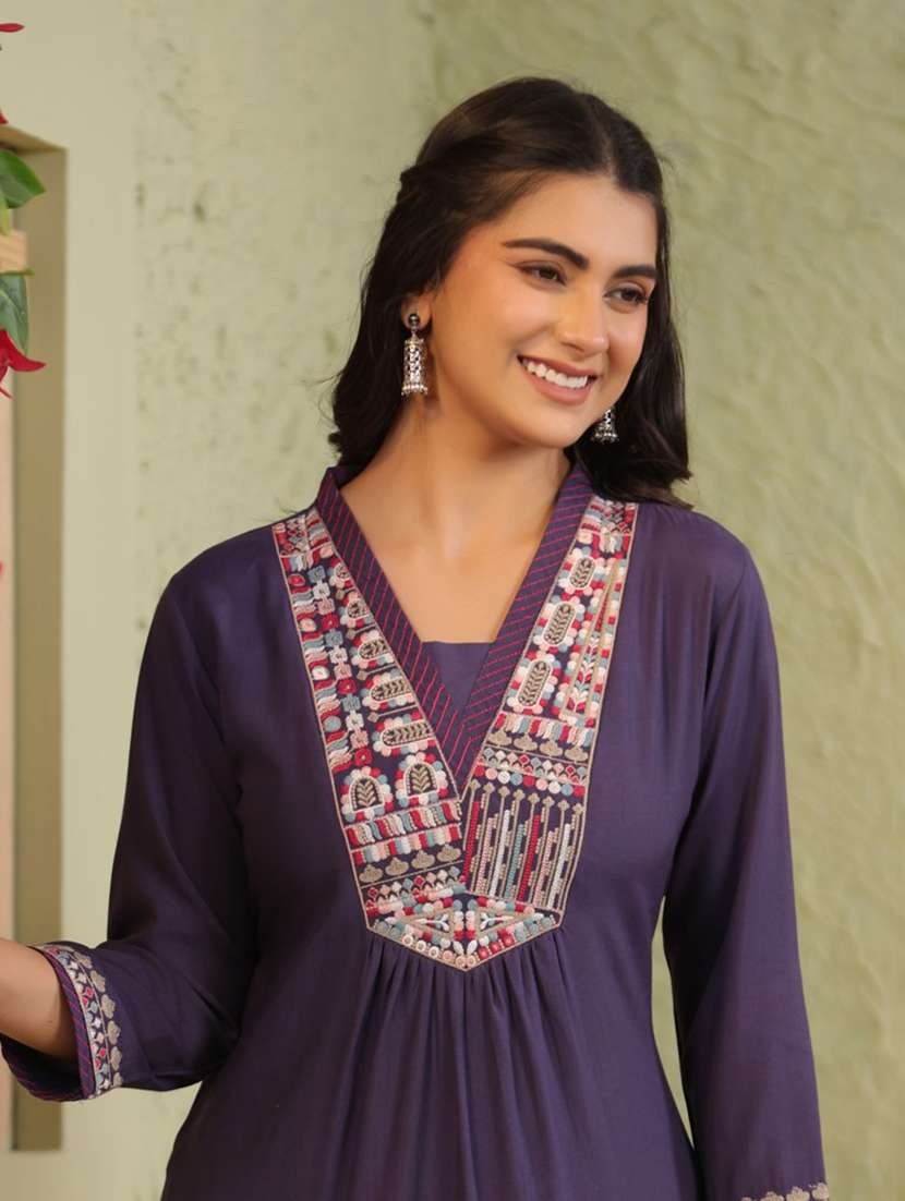 women solid with work three quarter sleeve a-line kurta - 22295162 -  Standard Image - 5