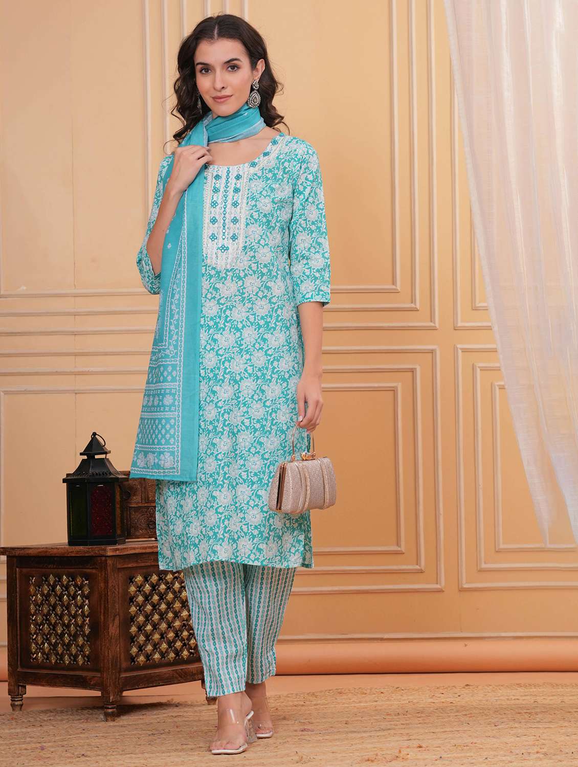 women floral round neck kurta pant with dupatta set