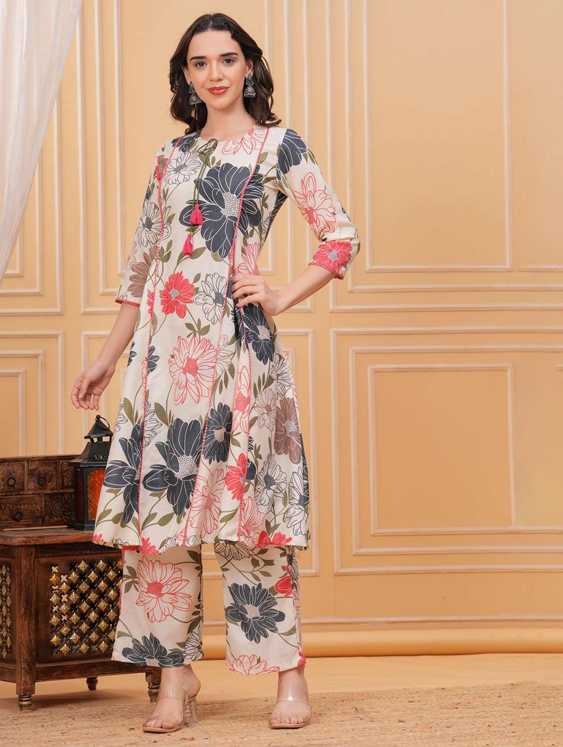 women floral tie up neck kurta pant set - 22295846 -  Standard Image - 3