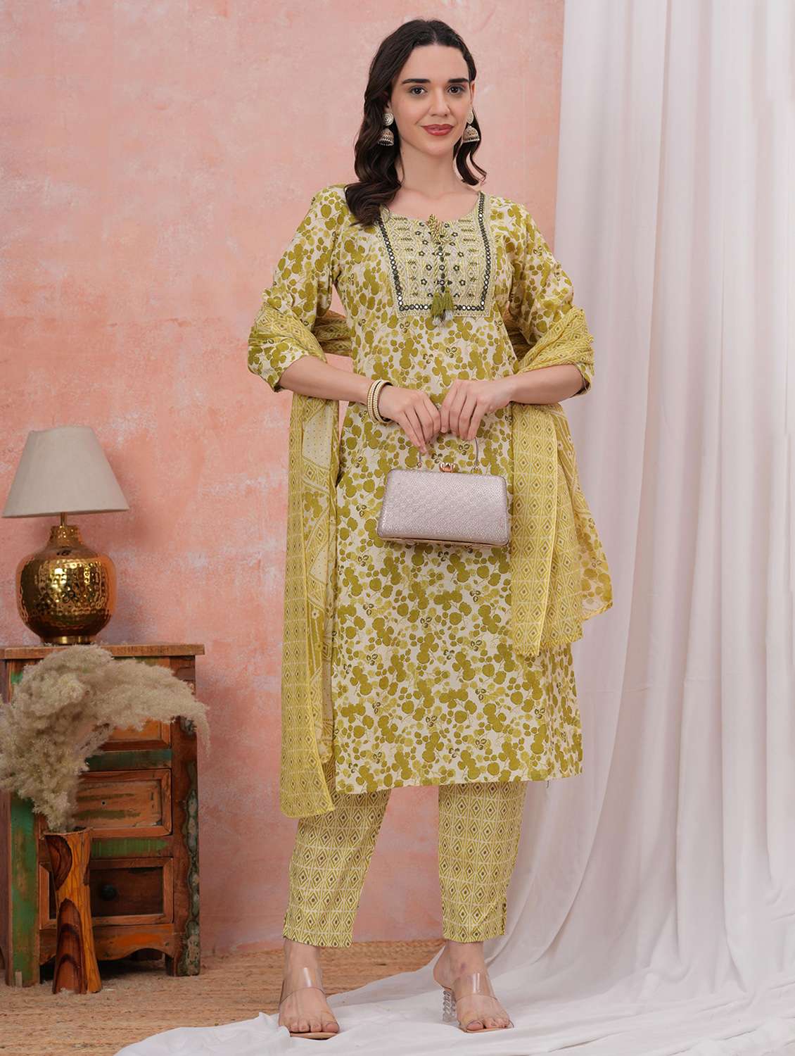 women printed tie-up neck kurta pant with dupatta set