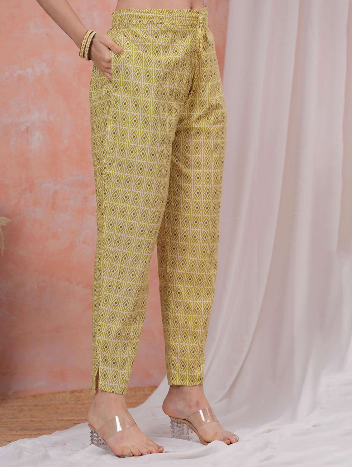 women printed tie-up neck kurta pant with dupatta set - 22295852 -  Standard Image - 5
