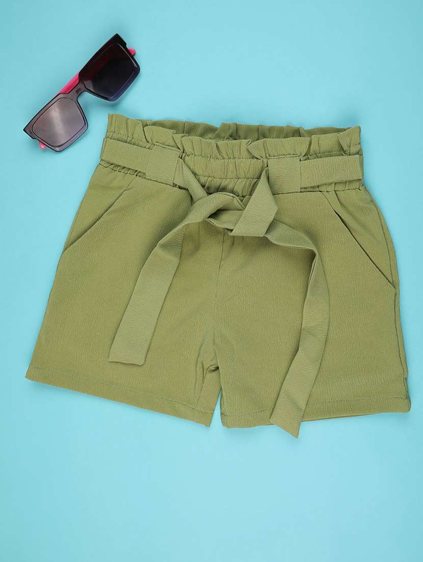 girls solid mid rise shorts