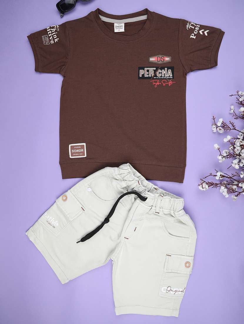 boys printed t-shirt & shorts co-ords set