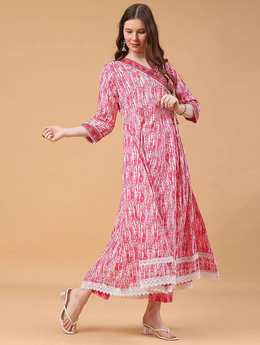 women printed three quarter sleeve kurta pant with dupatta set - 22296180 -  Standard Image - 3