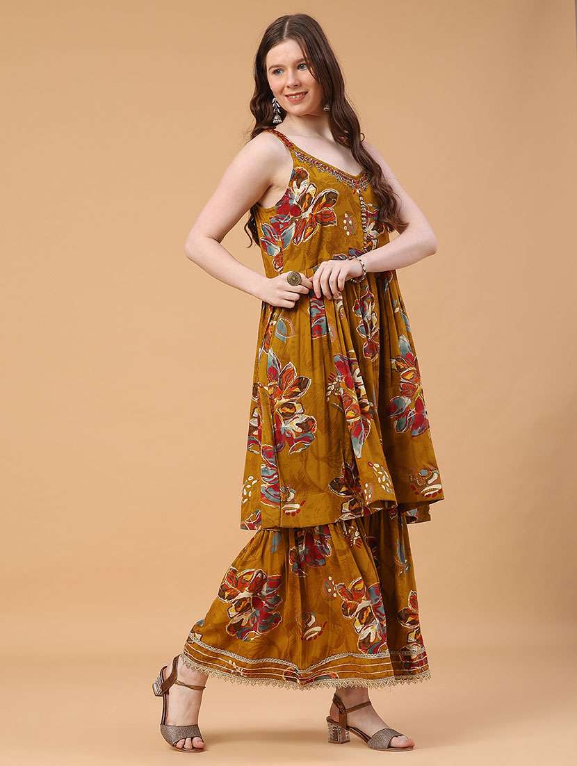 women floral sleeveless kurta sharara with dupatta set - 22296182 -  Standard Image - 3