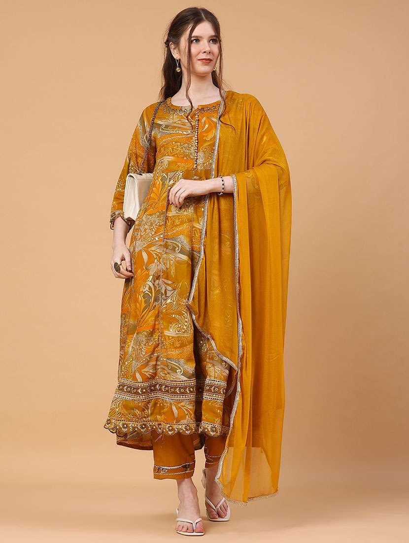 women floral three quarter sleeve kurta pant with dupatta set