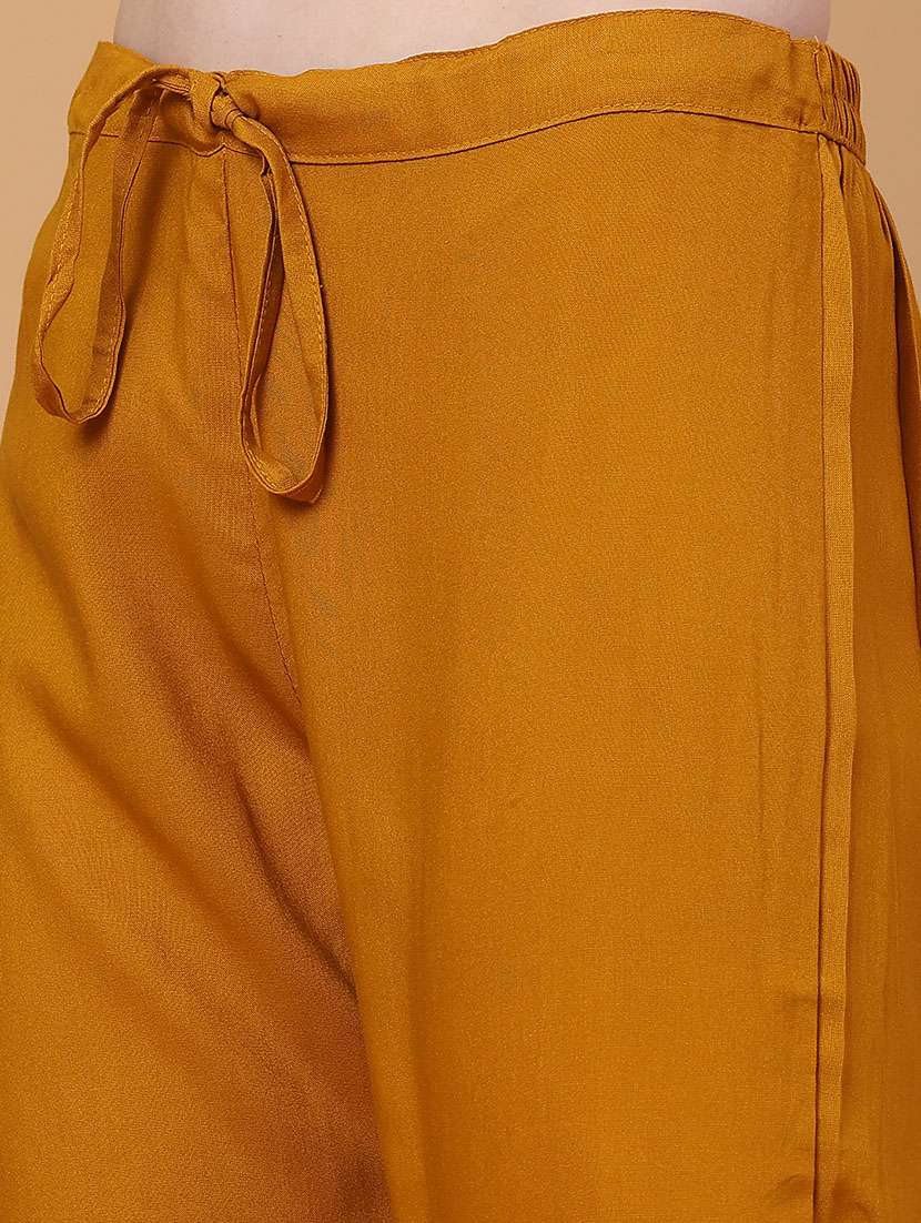 women floral three quarter sleeve kurta pant with dupatta set - 22296189 -  Standard Image - 5