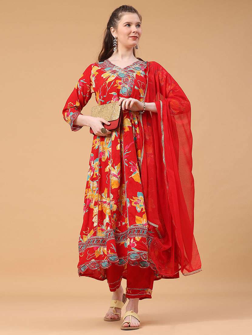 women floral three quarter sleeve kurta pant with dupatta set