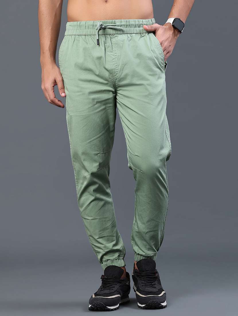 men solid mid rise regular fit jogger