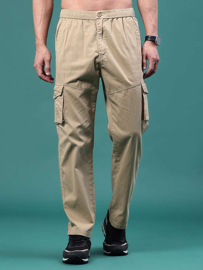 men solid mid rise regular fit cargo