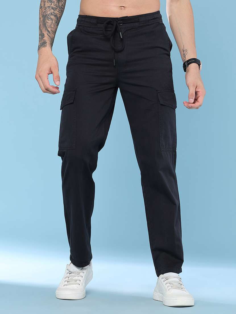 men solid mid rise regular fit cargo 