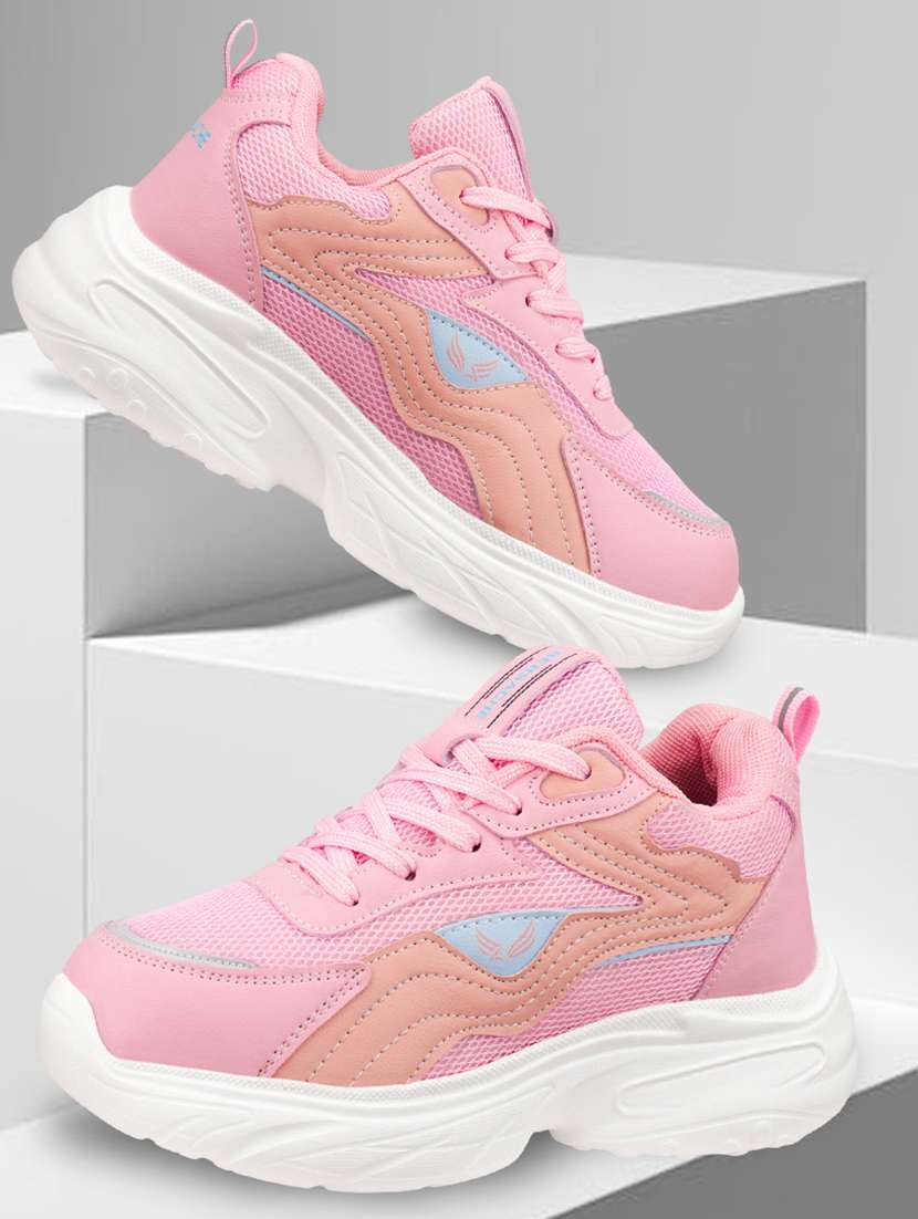 women lace-up sports shoe