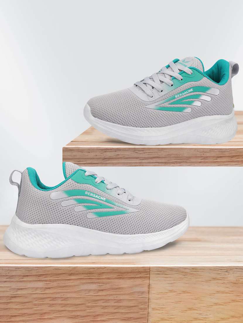 women solid lace-up casual shoe