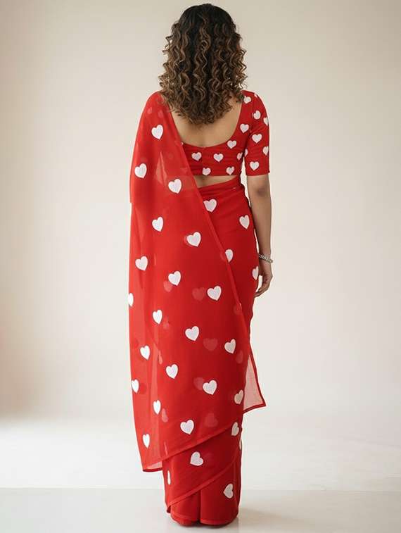 women solid with work embroidered saree with blouse - 22297426 -  Standard Image - 3