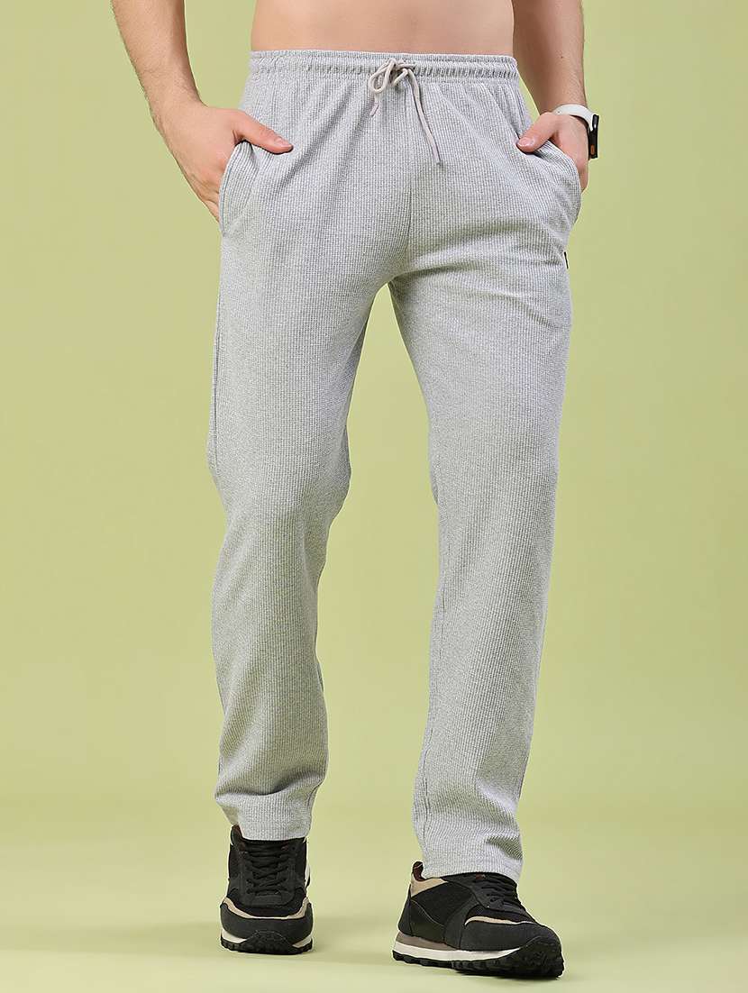 men solid mid rise regular fit track pant