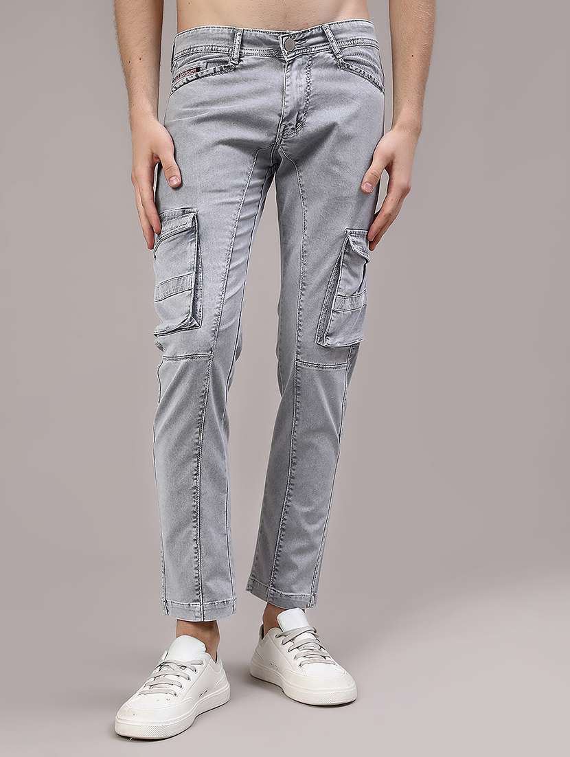men solid mid rise regular fit cargo 