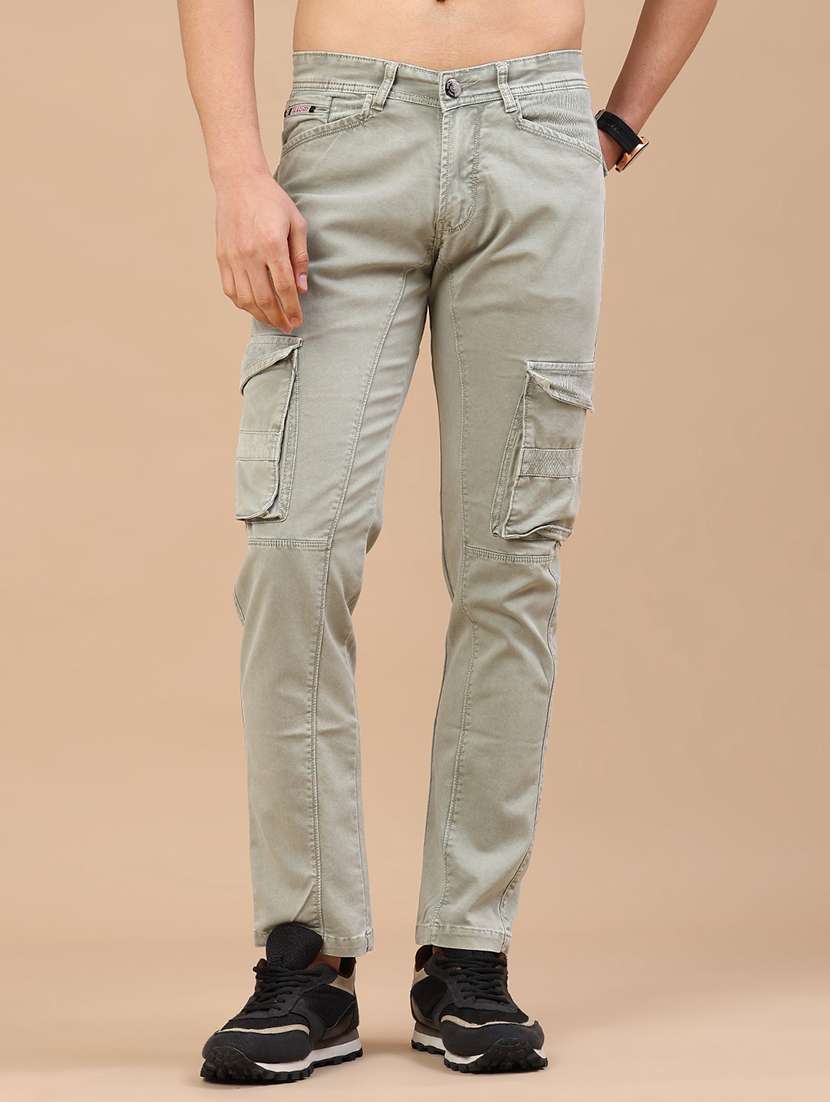men solid mid rise regular fit cargo 