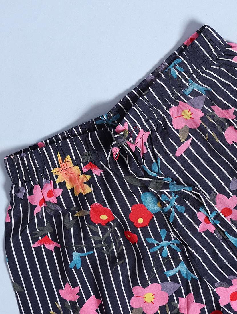 multi colored cotton cargo - 22298208 -  Standard Image - 3