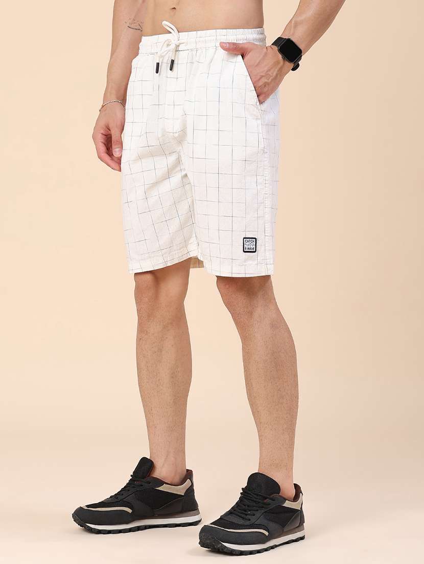 men checkered mid rise regular fit shorts - 22298355 -  Standard Image - 3