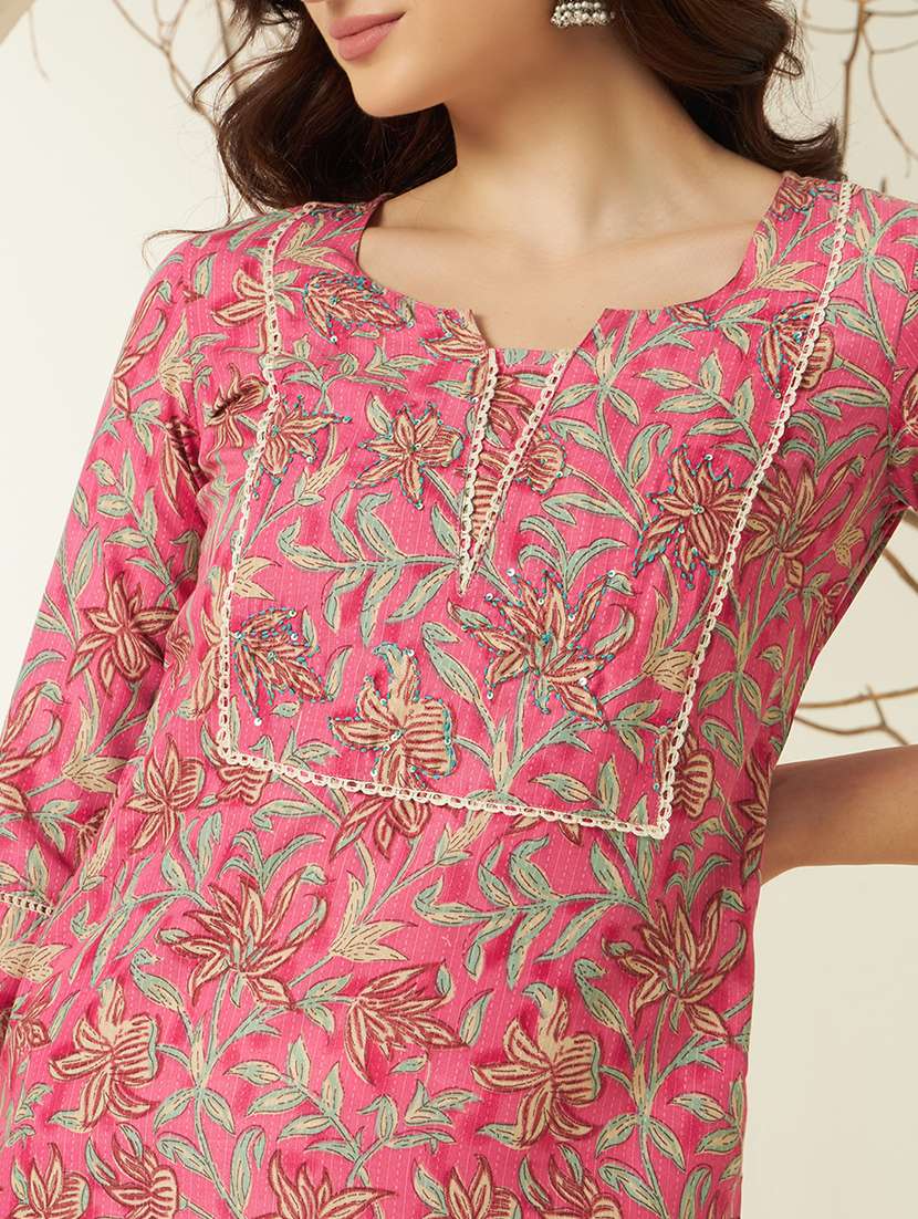 women floral three quarter sleeve straight kurta - 22298377 -  Standard Image - 5