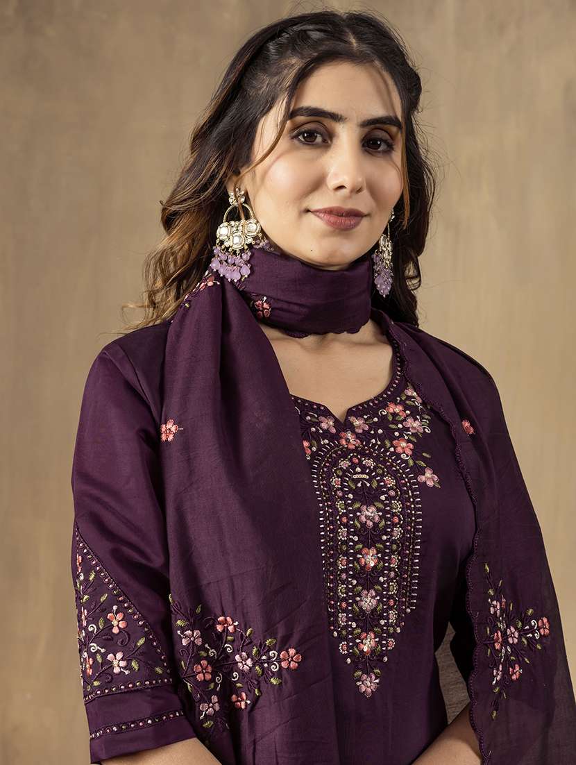 women solid with work three quarter sleeve kurta pant with dupatta set - 22298471 -  Standard Image - 3