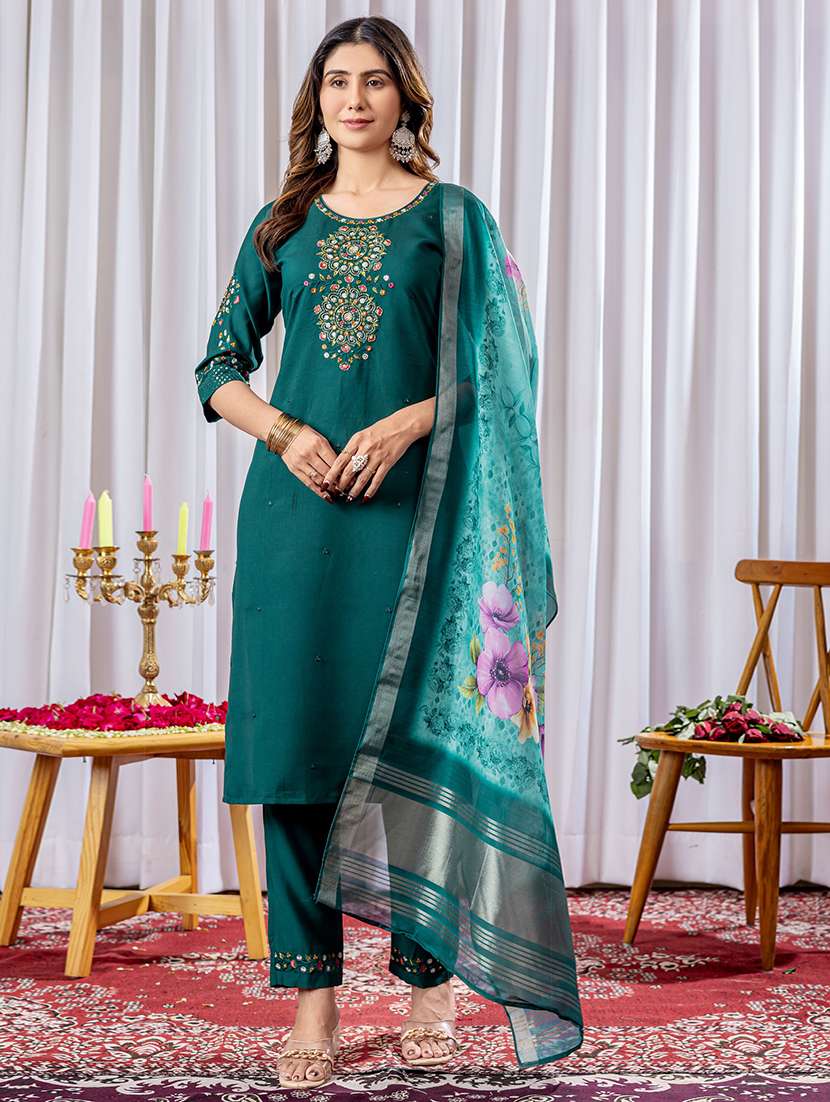 women solid with work three quarter sleeve kurta pant with dupatta set