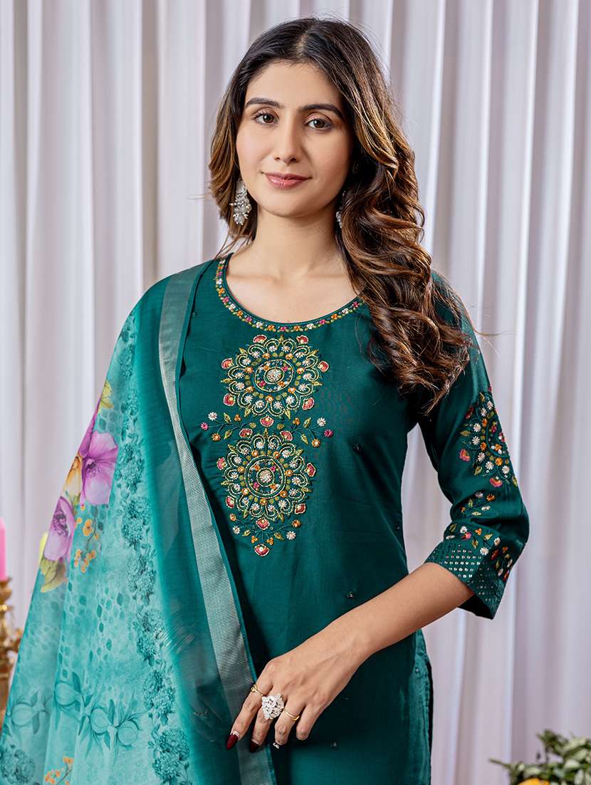 women solid with work three quarter sleeve kurta pant with dupatta set - 22298483 -  Standard Image - 3