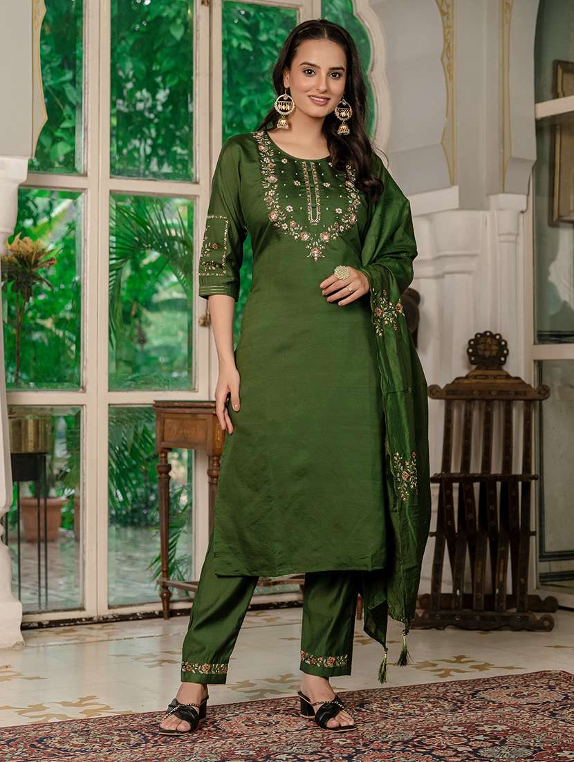women solid with work three quarter sleeve kurta pant with dupatta set