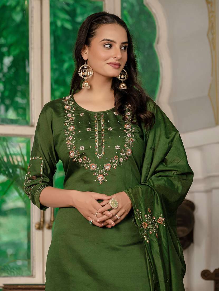 women solid with work three quarter sleeve kurta pant with dupatta set - 22298493 -  Standard Image - 3