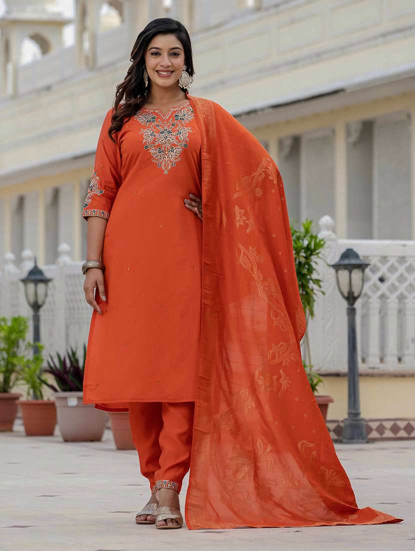 women solid with work three quarter sleeve kurta pant with dupatta set