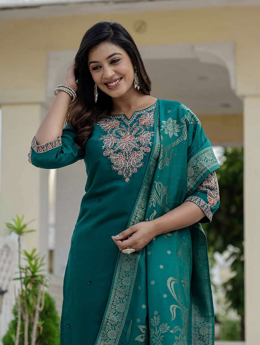 women solid with work three quarter sleeve kurta pant with dupatta set - 22298498 -  Standard Image - 3