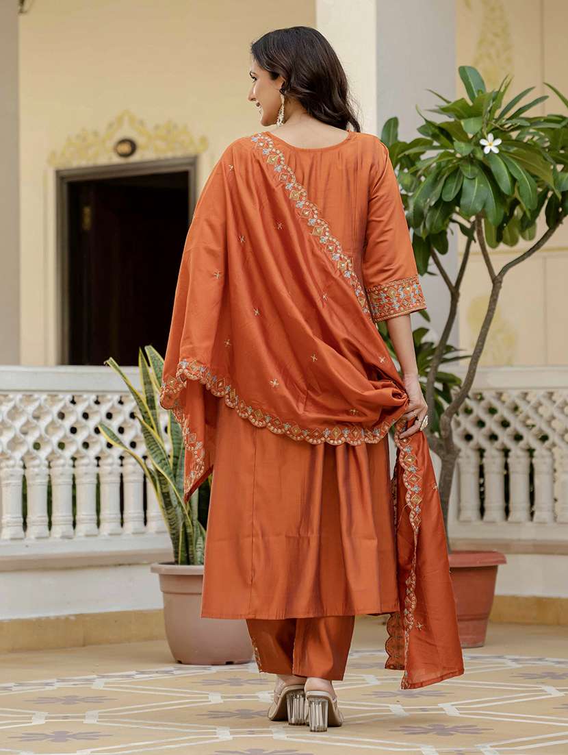 women solid with work three quarter sleeve kurta pant with dupatta set - 22298503 -  Standard Image - 3