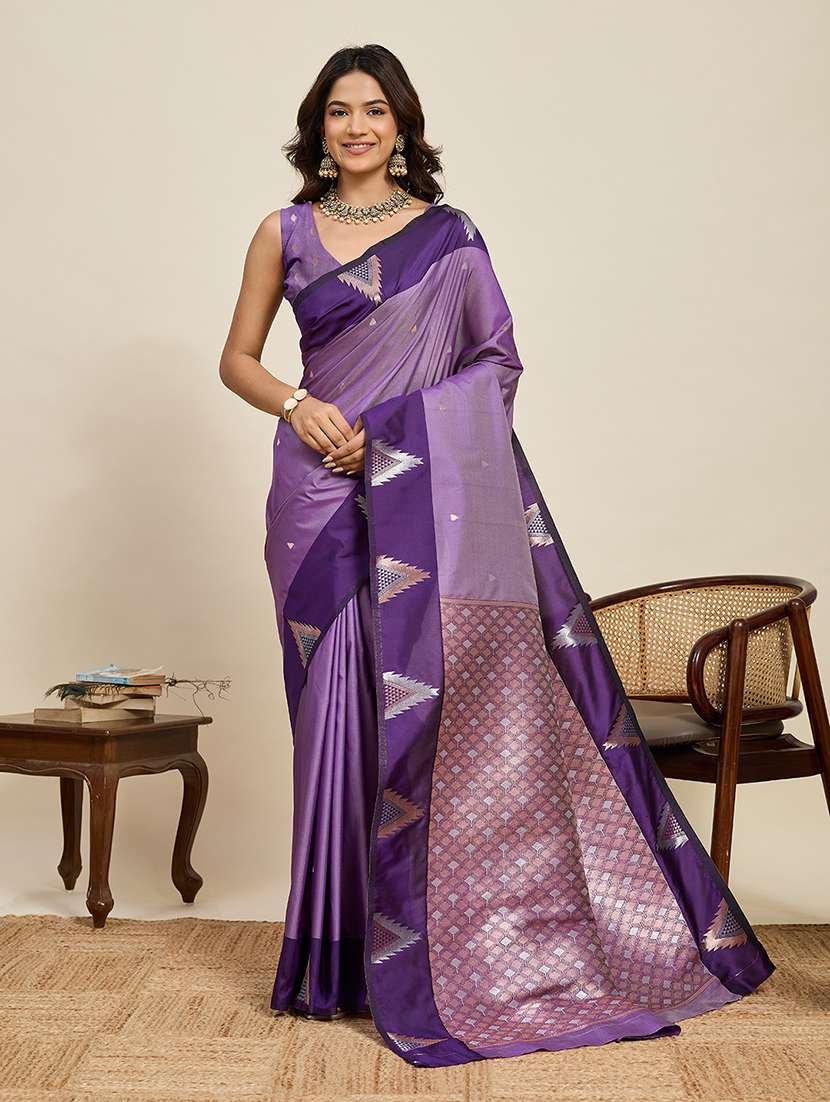 women self design banarasi saree with blouse