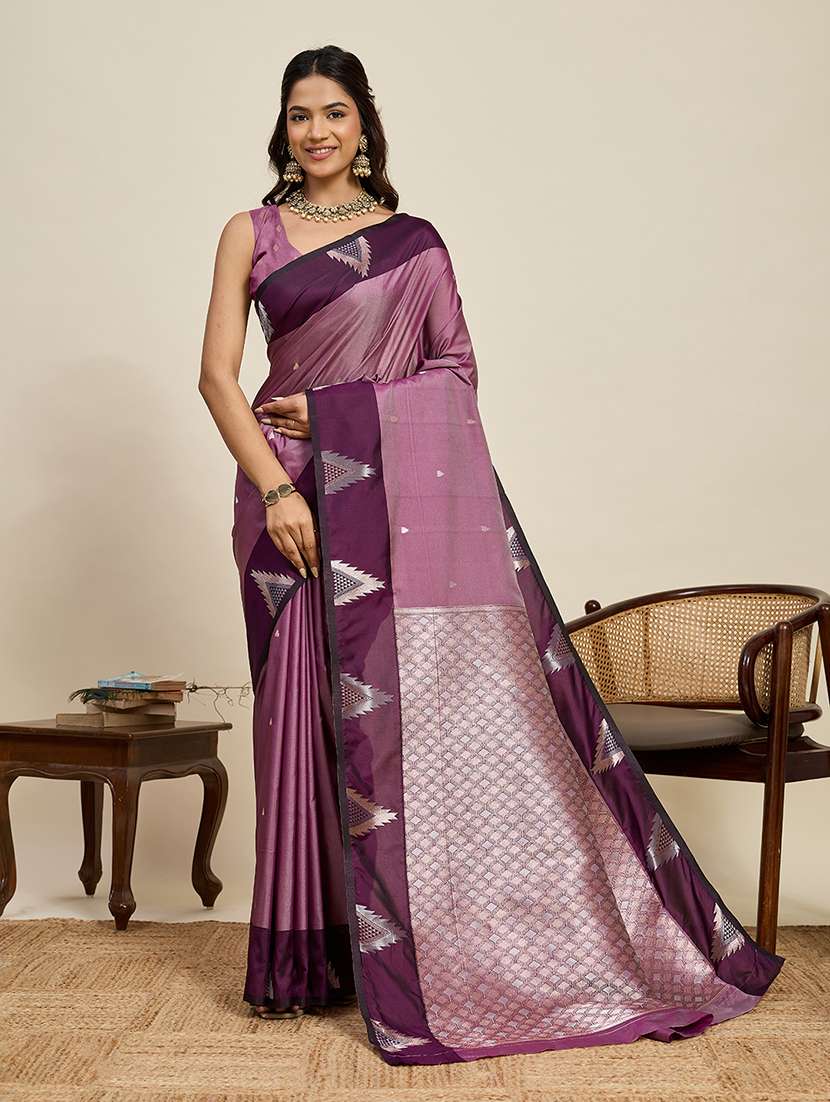 women self design banarasi saree with blouse