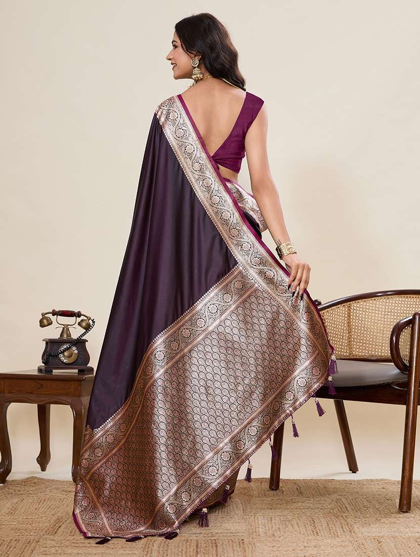 Women Solid With Bordered Saree With Blouse - 22298707 -  Standard Image - 3