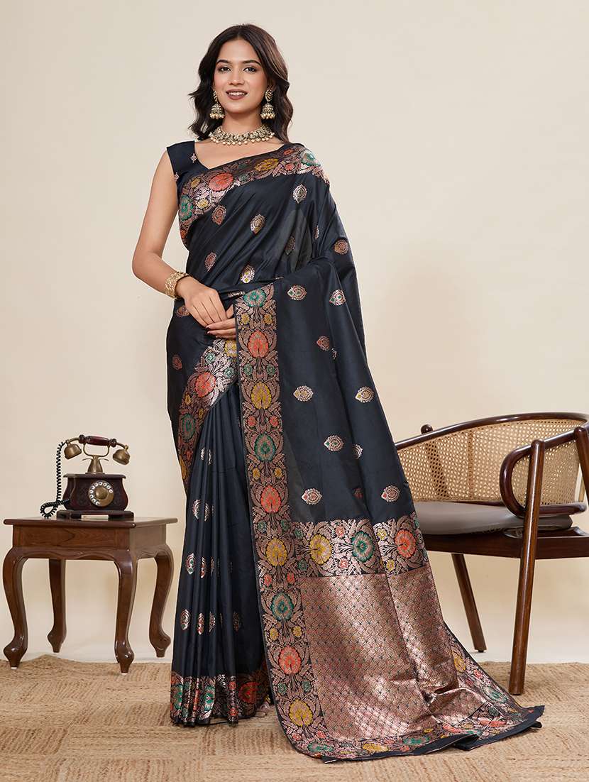 women self design banarasi saree with blouse