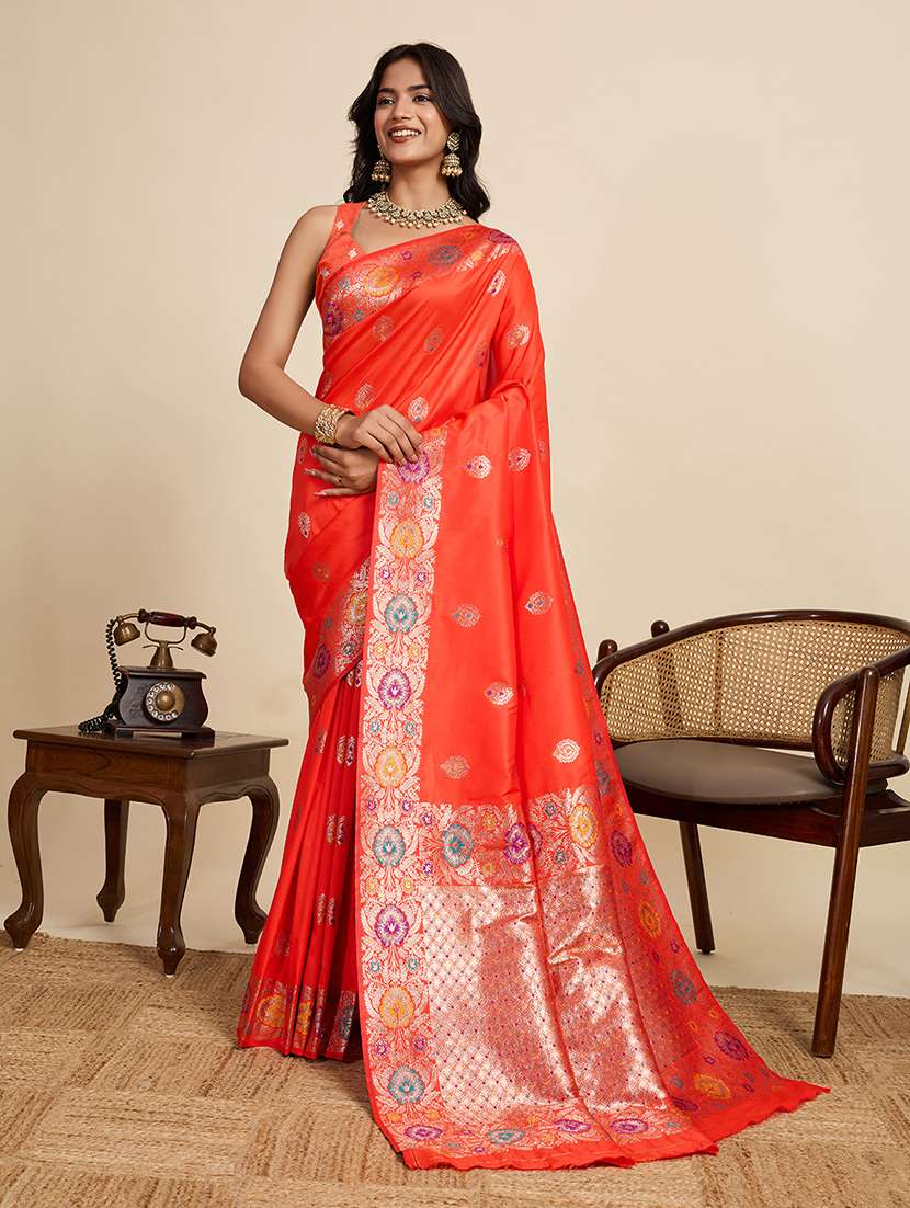 women self design banarasi saree with blouse