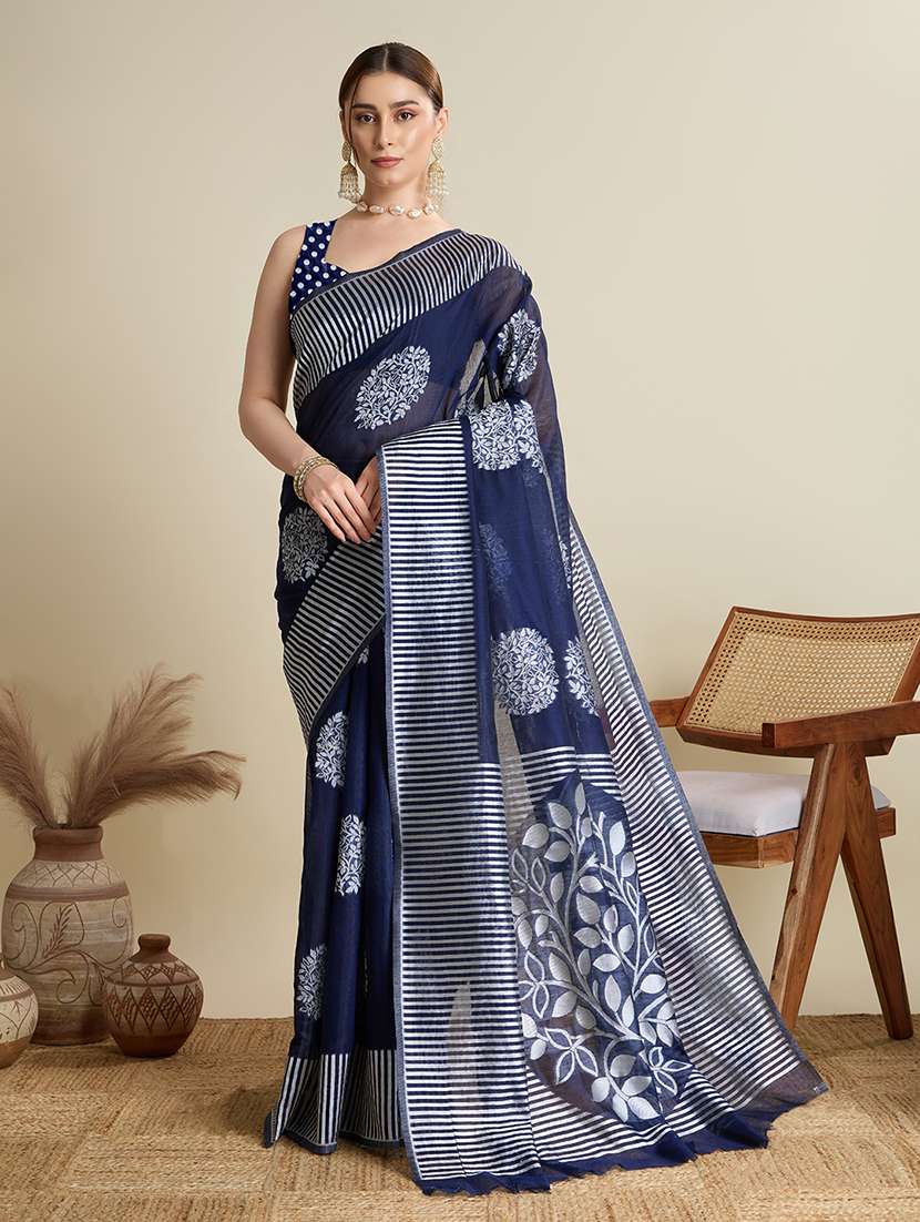 women self design bordered saree with blouse