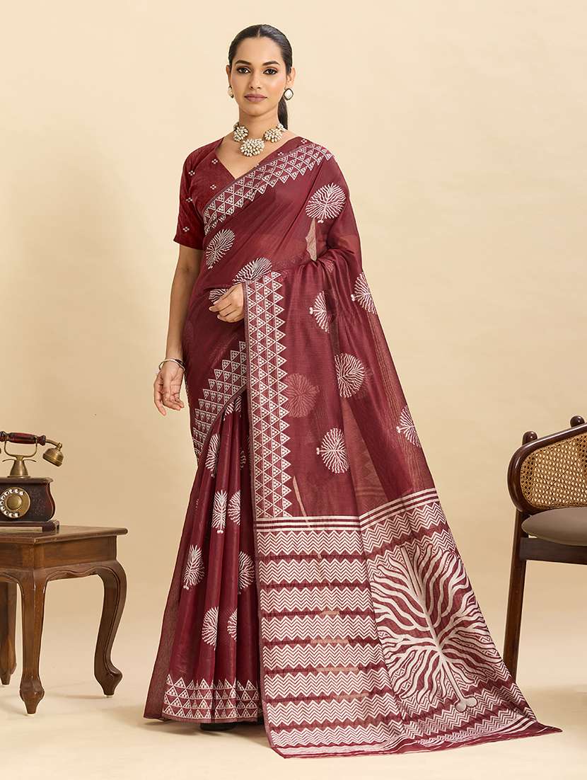 women self design bordered saree with blouse
