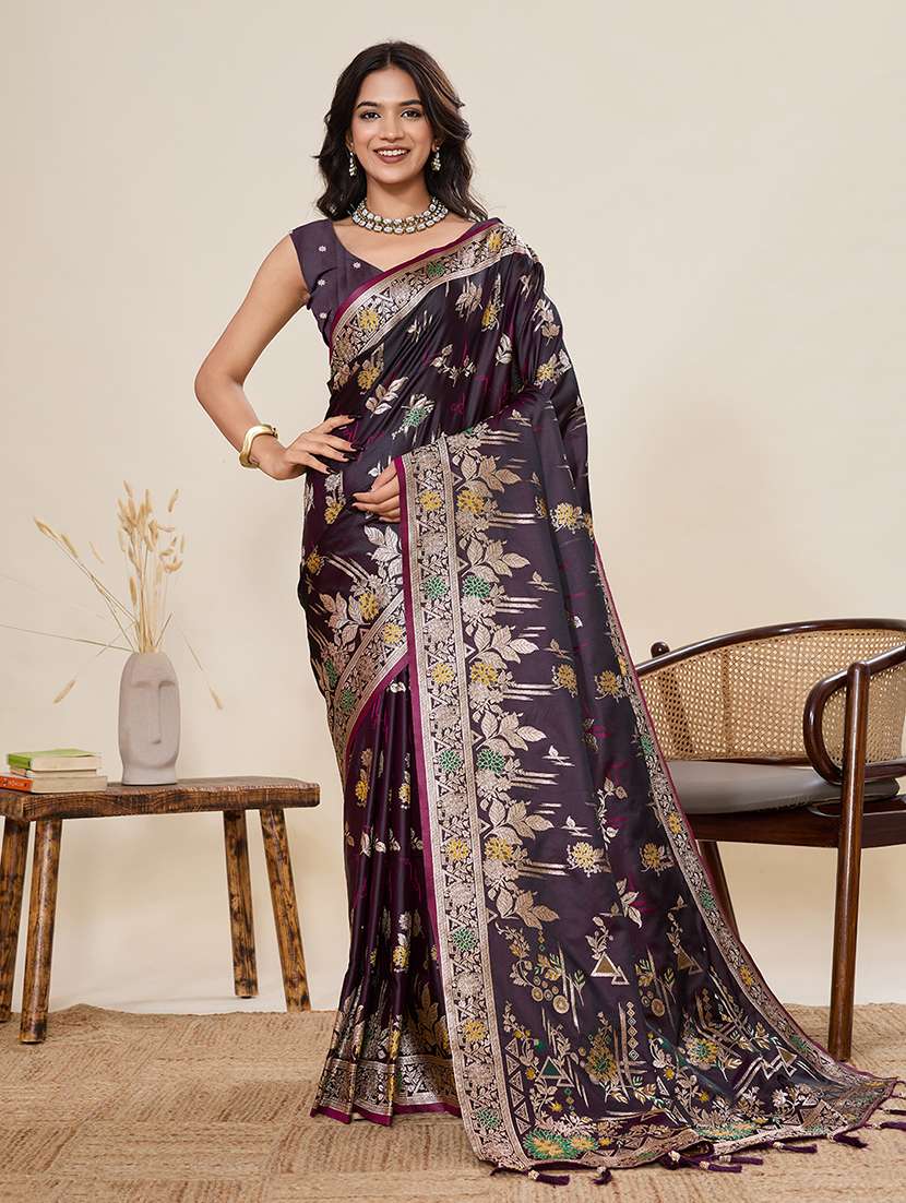 women self design banarasi saree with blouse