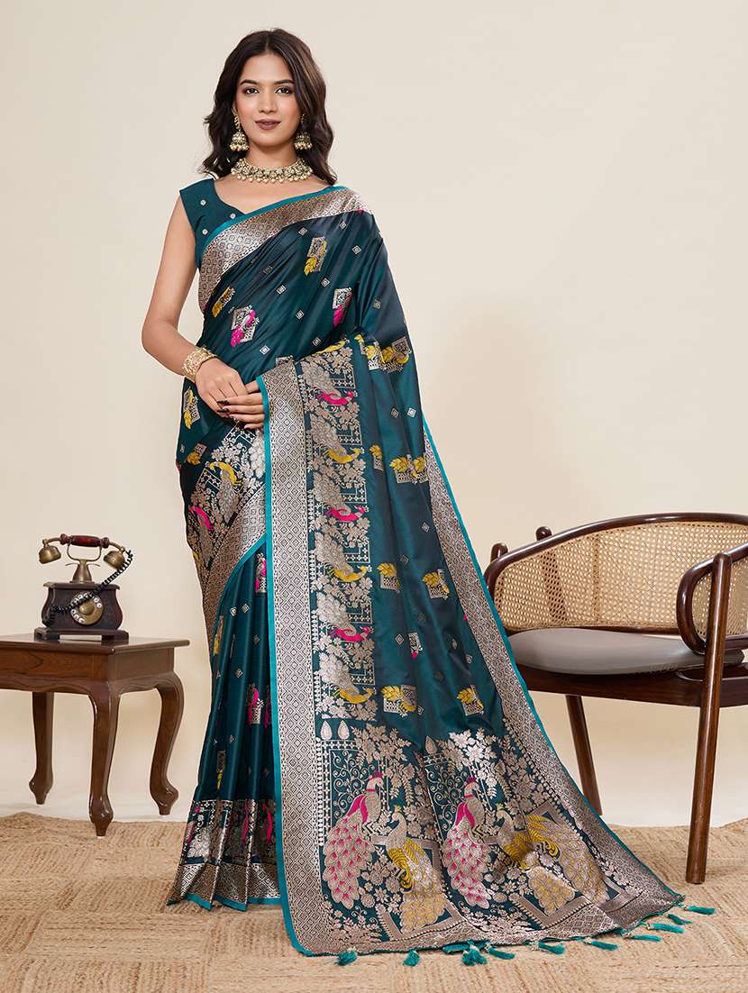 women self design banarasi saree with blouse