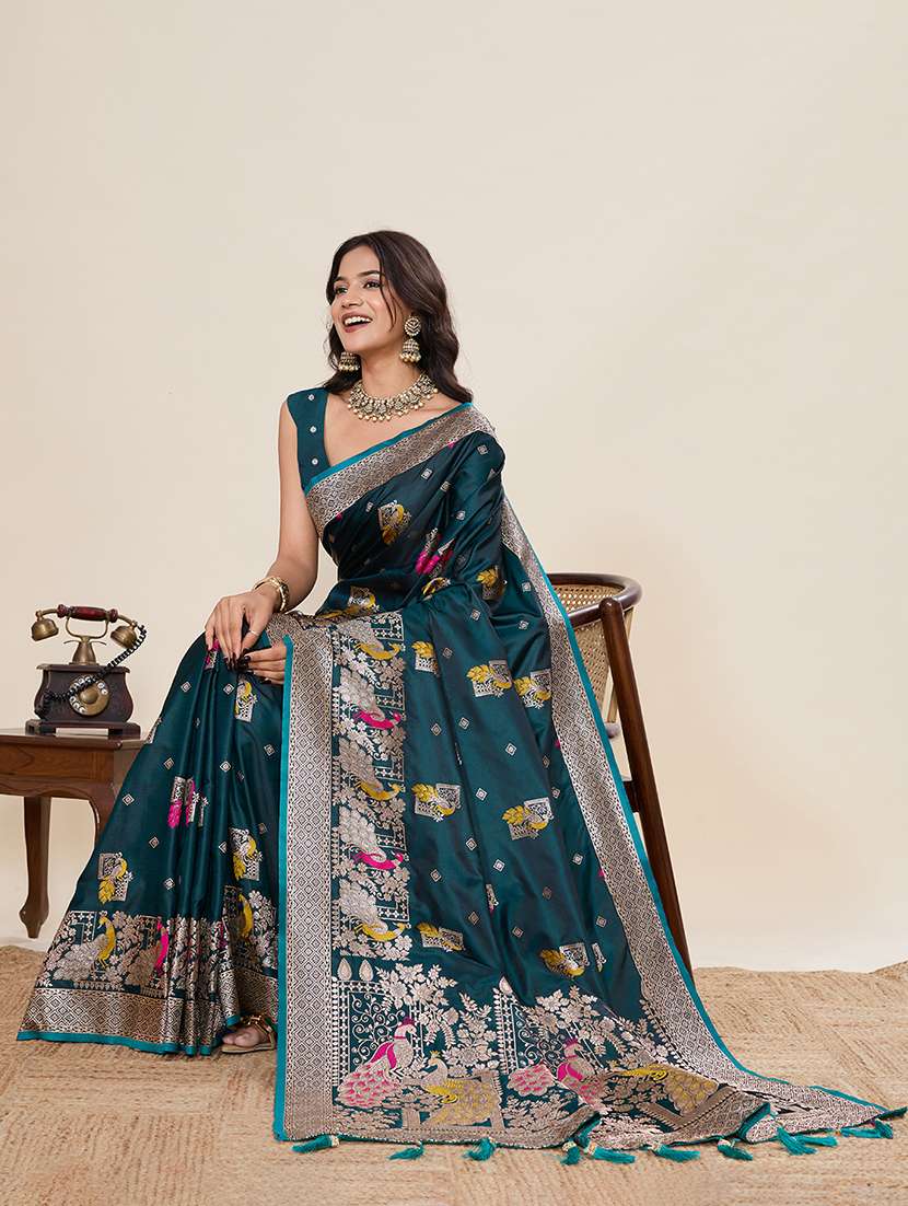 women self design banarasi saree with blouse - 22298768 -  Standard Image - 3