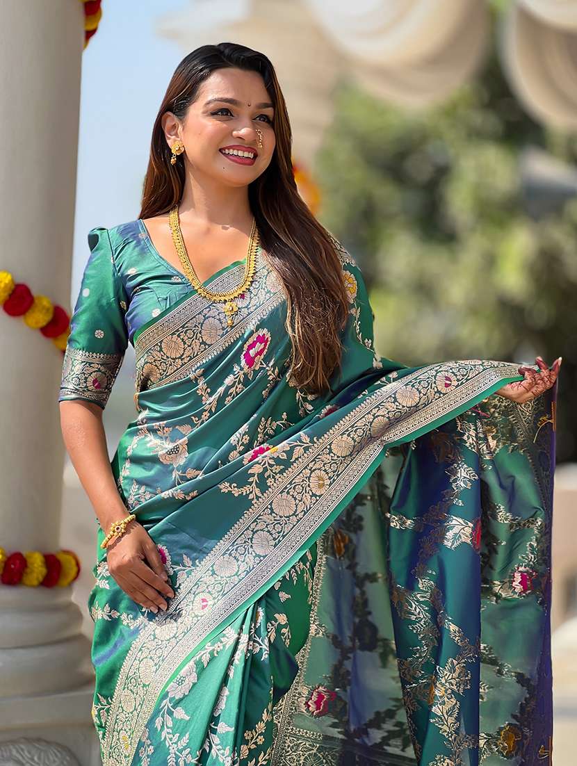 women self design banarasi saree with blouse - 22298798 -  Standard Image - 3