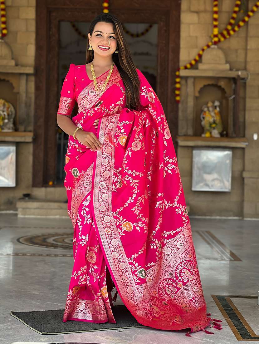 women self design banarasi saree with blouse