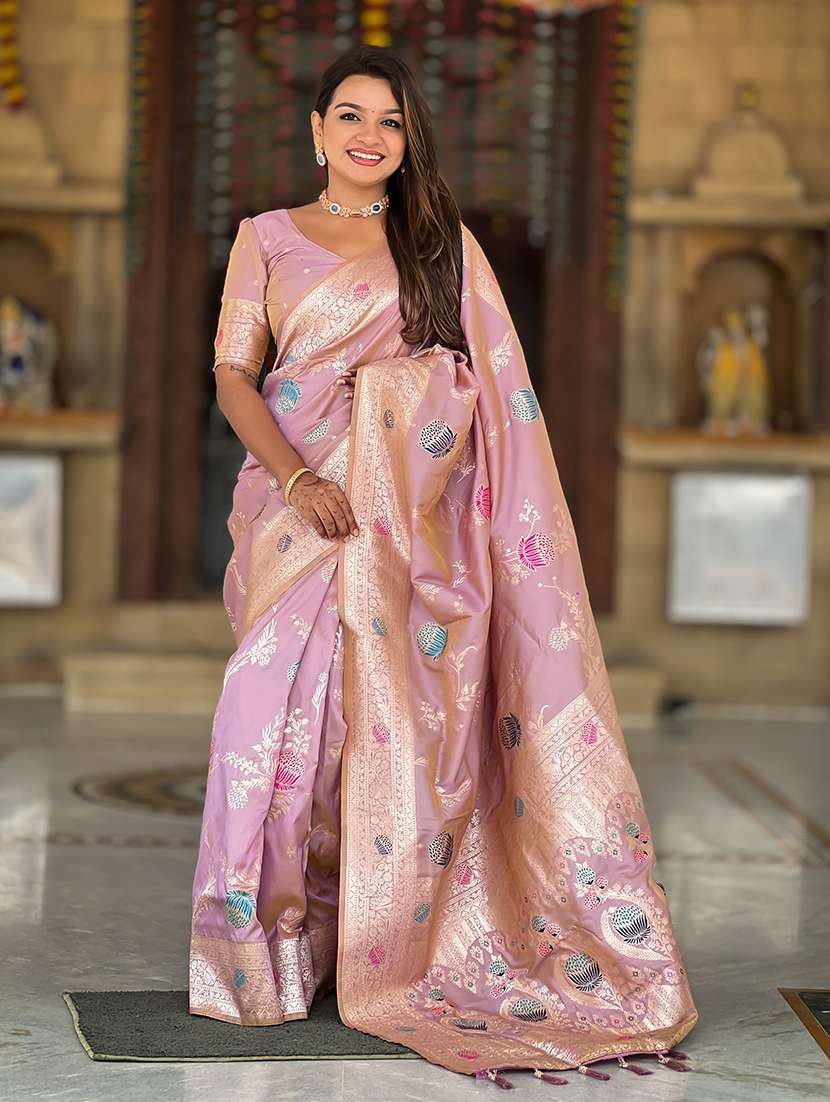 women self design banarasi saree with blouse
