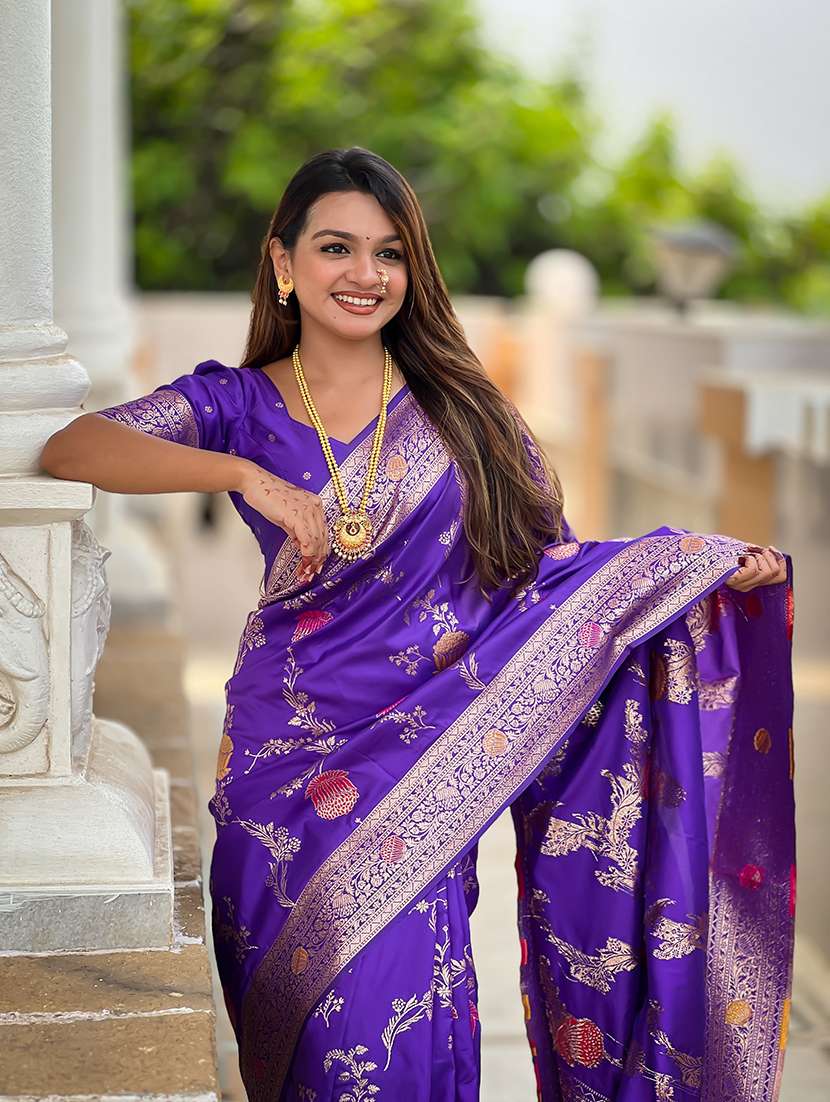 women self design banarasi saree with blouse - 22298811 -  Standard Image - 3