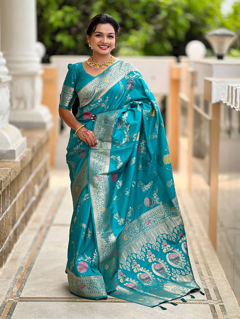 women self design banarasi saree with blouse