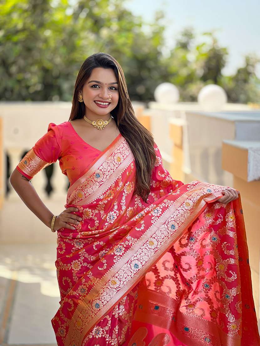 women self design banarasi saree with blouse - 22298839 -  Standard Image - 3