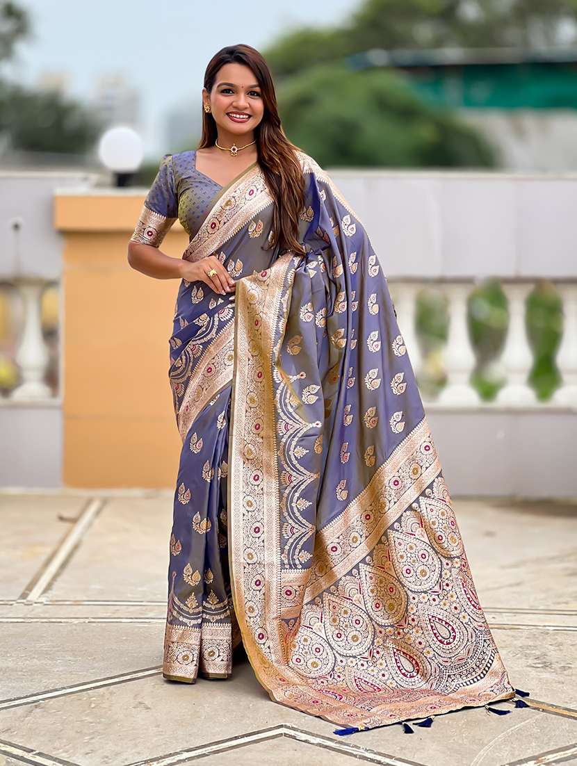 women self design banarasi saree with blouse